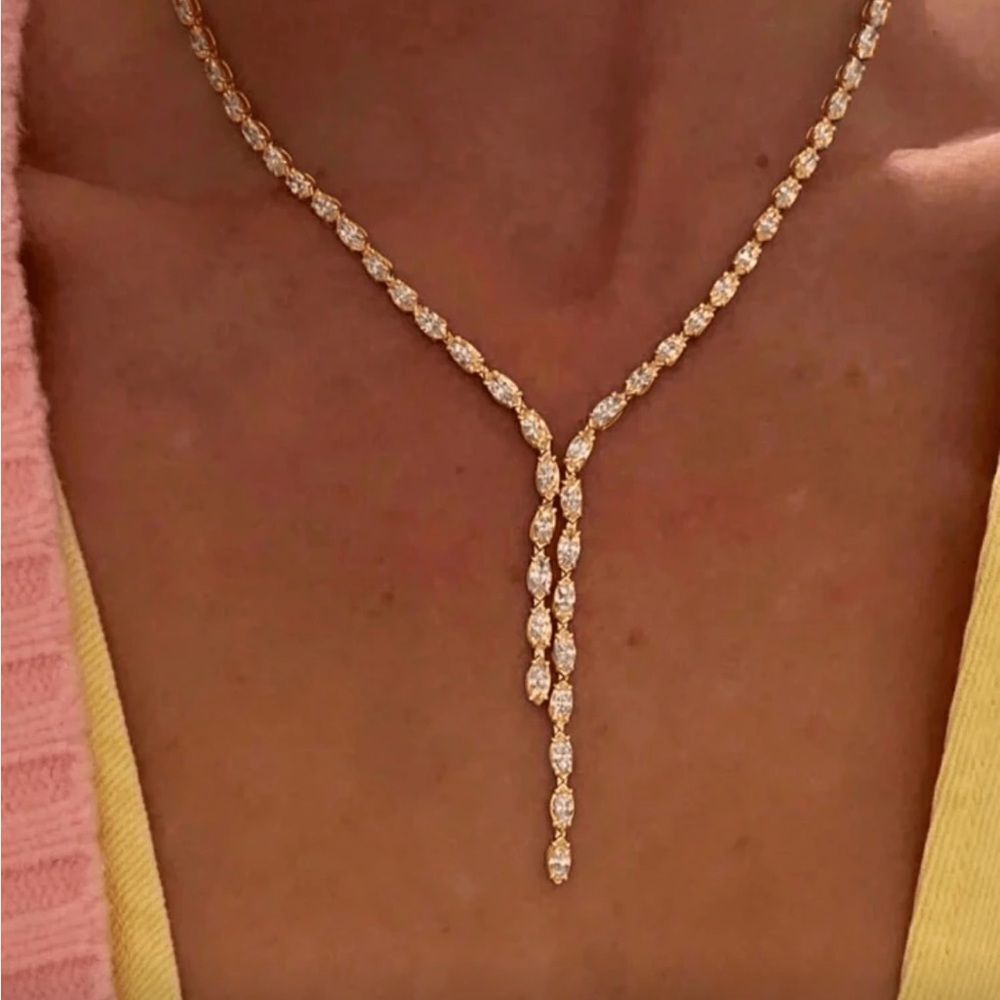 Diamond drop Necklace Q548